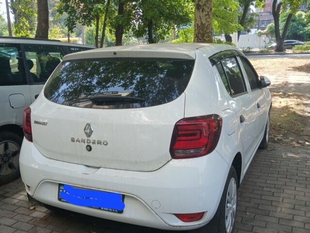 Белый Рено Сандеро, объемом двигателя 1 л и пробегом 13 тыс. км за 10500 $, фото 4 на Automoto.ua