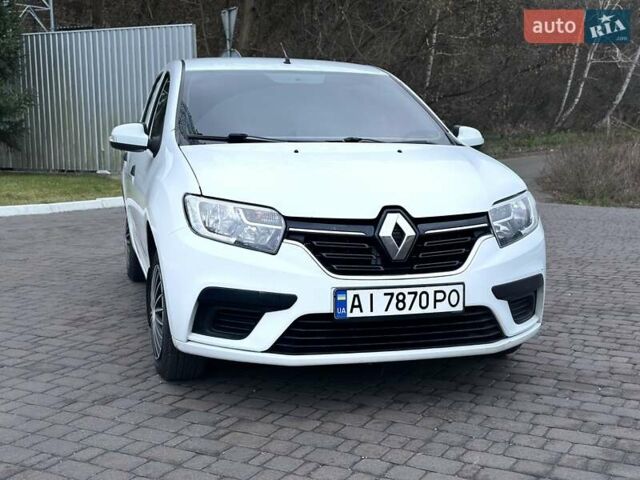 Белый Рено Сандеро, объемом двигателя 1 л и пробегом 135 тыс. км за 8000 $, фото 2 на Automoto.ua