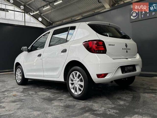Белый Рено Сандеро, объемом двигателя 1.46 л и пробегом 76 тыс. км за 8900 $, фото 10 на Automoto.ua