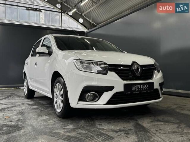 Белый Рено Сандеро, объемом двигателя 1.46 л и пробегом 76 тыс. км за 8900 $, фото 24 на Automoto.ua