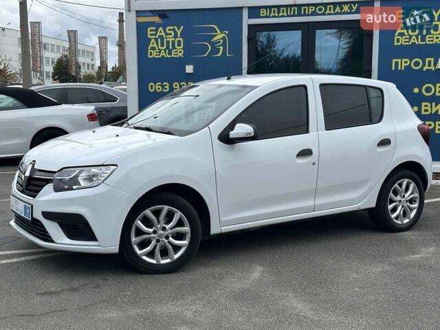 Белый Рено Сандеро, объемом двигателя 1 л и пробегом 168 тыс. км за 6290 $, фото 8 на Automoto.ua