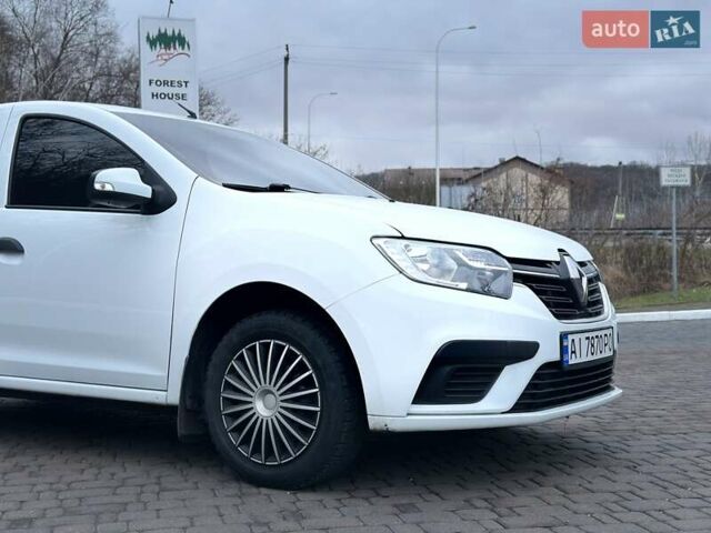 Белый Рено Сандеро, объемом двигателя 1 л и пробегом 135 тыс. км за 8000 $, фото 3 на Automoto.ua