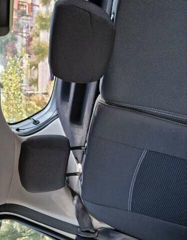 Білий Рено Сандеро, об'ємом двигуна 0.9 л та пробігом 13 тис. км за 9650 $, фото 65 на Automoto.ua