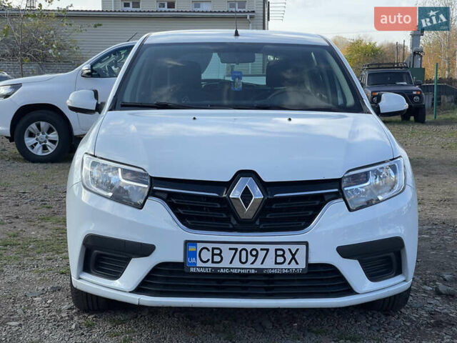 Белый Рено Сандеро, объемом двигателя 1 л и пробегом 31 тыс. км за 8900 $, фото 1 на Automoto.ua