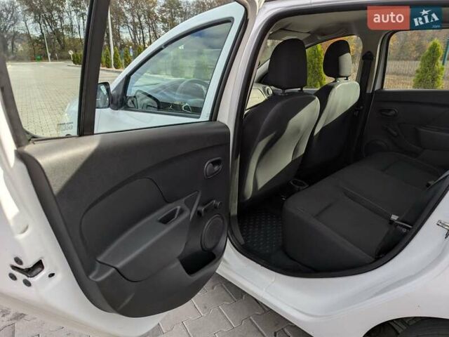 Рено Сандеро 2019 в Виннице на Automoto.ua Белый Рено Сандеро, объемом двигателя 1.46 л и пробегом 137 тыс. км за 8890 $, фото 24 на Automoto.ua