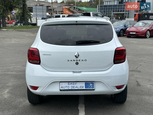 Белый Рено Сандеро, объемом двигателя 1 л и пробегом 168 тыс. км за 6290 $, фото 5 на Automoto.ua