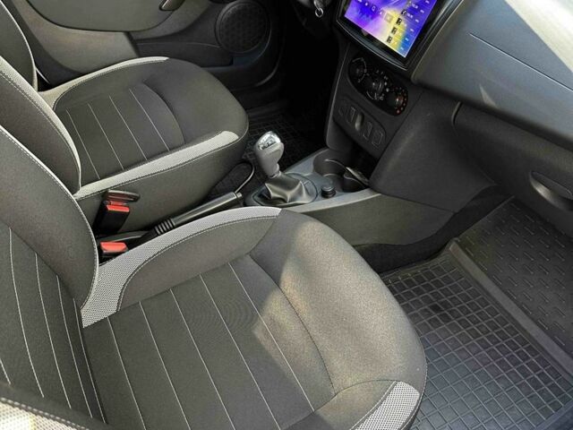 Білий Рено Сандеро, об'ємом двигуна 0.9 л та пробігом 57 тис. км за 9500 $, фото 7 на Automoto.ua