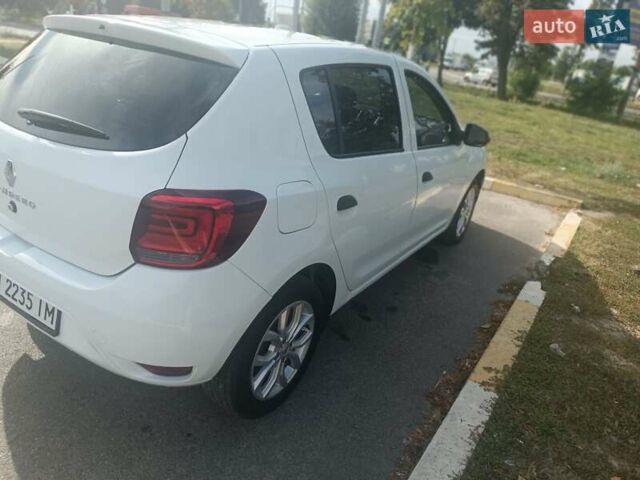 Білий Рено Сандеро, об'ємом двигуна 1 л та пробігом 168 тис. км за 7200 $, фото 9 на Automoto.ua