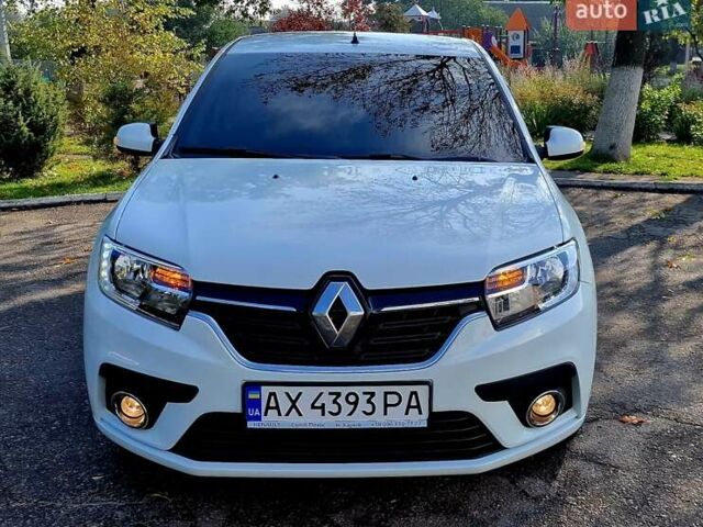 Білий Рено Сандеро, об'ємом двигуна 0.9 л та пробігом 13 тис. км за 9650 $, фото 8 на Automoto.ua