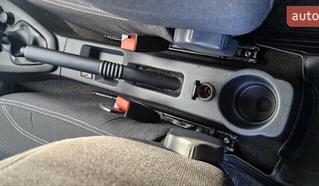 Белый Рено Сандеро, объемом двигателя 0.9 л и пробегом 13 тыс. км за 9870 $, фото 57 на Automoto.ua