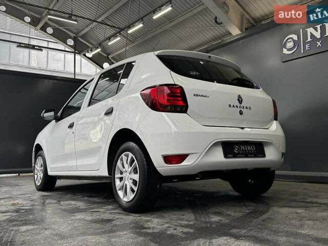 Белый Рено Сандеро, объемом двигателя 1.46 л и пробегом 76 тыс. км за 8900 $, фото 13 на Automoto.ua