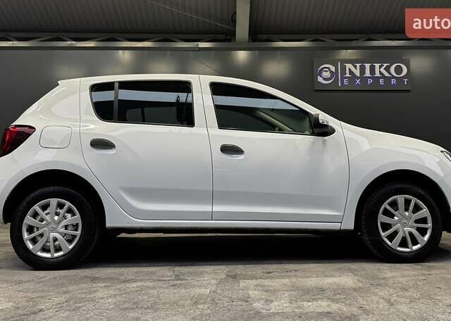 Белый Рено Сандеро, объемом двигателя 1.5 л и пробегом 73 тыс. км за 8500 $, фото 20 на Automoto.ua