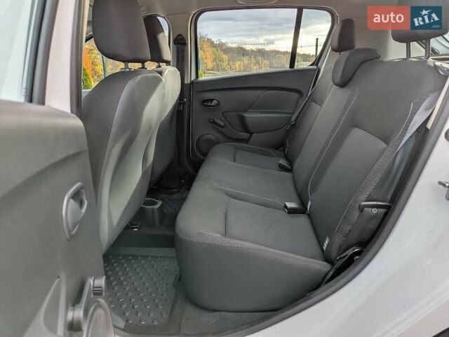 Рено Сандеро 2019 в Виннице на Automoto.ua Белый Рено Сандеро, объемом двигателя 1.46 л и пробегом 137 тыс. км за 8890 $, фото 22 на Automoto.ua