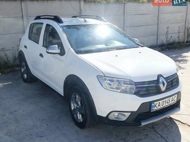 Білий Рено Сандеро, об'ємом двигуна 0.9 л та пробігом 180 тис. км за 9500 $, фото 3 на Automoto.ua