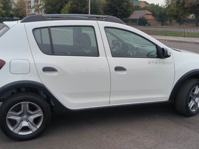 Рено Сандеро 2019 у Чернігові на Automoto.ua Білий Рено Сандеро, об'ємом двигуна 0.9 л та пробігом 76 тис. км за 10500 $, фото 4 на Automoto.ua