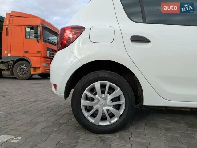 Рено Сандеро 2019 в Виннице на Automoto.ua Белый Рено Сандеро, объемом двигателя 1.46 л и пробегом 137 тыс. км за 8890 $, фото 12 на Automoto.ua