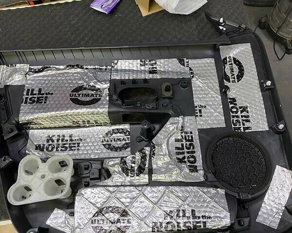 Белый Рено Сандеро, объемом двигателя 1 л и пробегом 60 тыс. км за 8200 $, фото 10 на Automoto.ua