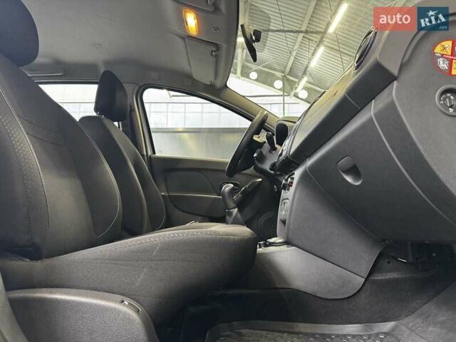 Белый Рено Сандеро, объемом двигателя 1.46 л и пробегом 76 тыс. км за 8900 $, фото 28 на Automoto.ua