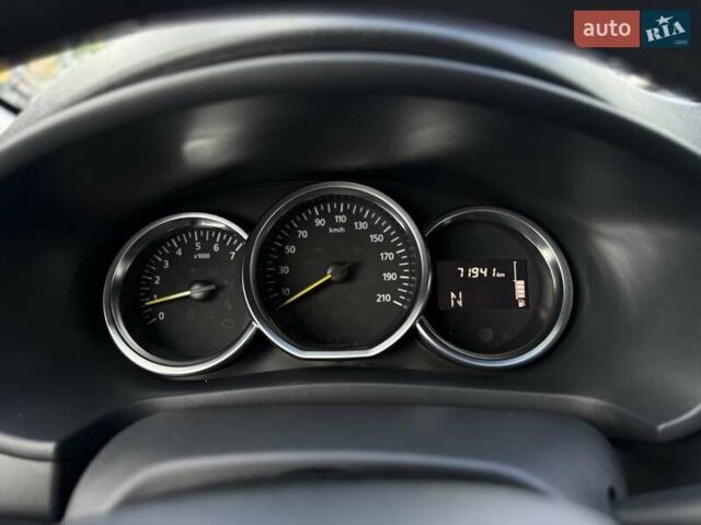 Белый Рено Сандеро, объемом двигателя 0.9 л и пробегом 71 тыс. км за 9300 $, фото 18 на Automoto.ua