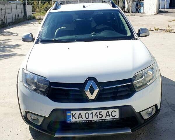 Білий Рено Сандеро, об'ємом двигуна 0.9 л та пробігом 180 тис. км за 9500 $, фото 7 на Automoto.ua