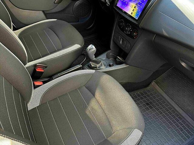 Білий Рено Сандеро, об'ємом двигуна 0.9 л та пробігом 57 тис. км за 9500 $, фото 7 на Automoto.ua