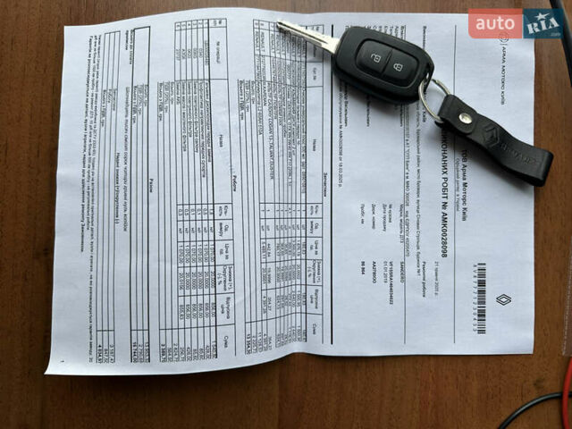 Белый Рено Сандеро, объемом двигателя 0.9 л и пробегом 102 тыс. км за 8800 $, фото 53 на Automoto.ua