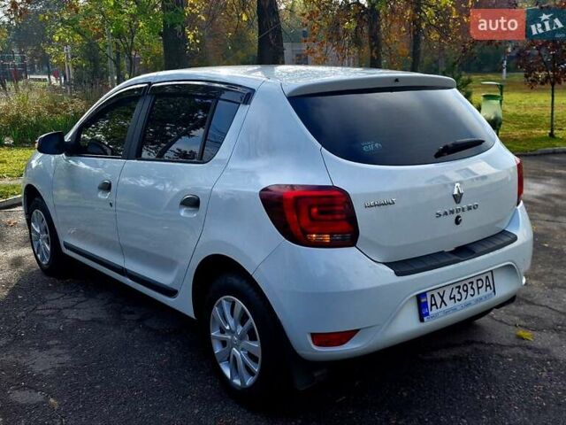 Білий Рено Сандеро, об'ємом двигуна 0.9 л та пробігом 13 тис. км за 9650 $, фото 17 на Automoto.ua