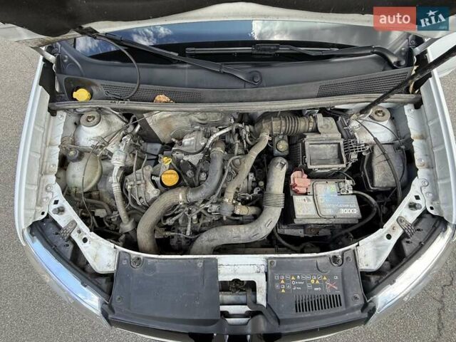 Белый Рено Сандеро, объемом двигателя 0.9 л и пробегом 71 тыс. км за 9300 $, фото 24 на Automoto.ua