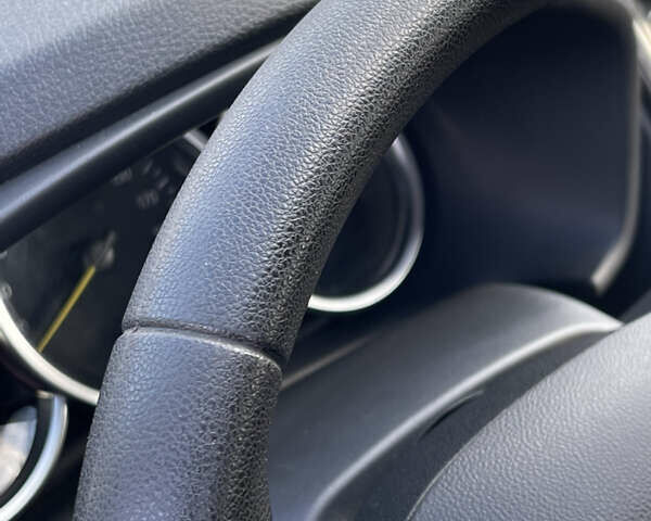 Белый Рено Сандеро, объемом двигателя 1 л и пробегом 31 тыс. км за 8900 $, фото 7 на Automoto.ua