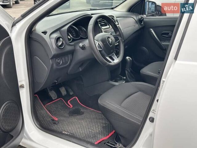 Белый Рено Сандеро, объемом двигателя 1 л и пробегом 168 тыс. км за 6290 $, фото 12 на Automoto.ua