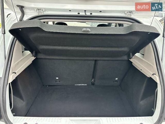 Білий Рено Сандеро, об'ємом двигуна 1.46 л та пробігом 99 тис. км за 8000 $, фото 5 на Automoto.ua