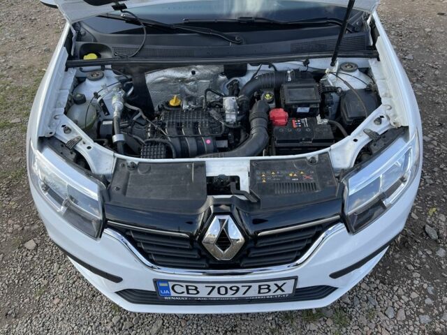 Білий Рено Сандеро, об'ємом двигуна 1 л та пробігом 31 тис. км за 8900 $, фото 13 на Automoto.ua