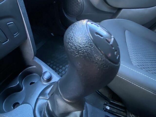 Білий Рено Сандеро, об'ємом двигуна 1 л та пробігом 51 тис. км за 8800 $, фото 11 на Automoto.ua