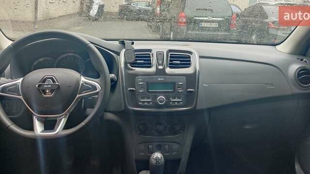 Белый Рено Сандеро, объемом двигателя 0.9 л и пробегом 132 тыс. км за 5500 $, фото 7 на Automoto.ua