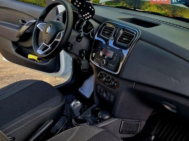 Білий Рено Сандеро, об'ємом двигуна 0.9 л та пробігом 13 тис. км за 9650 $, фото 51 на Automoto.ua