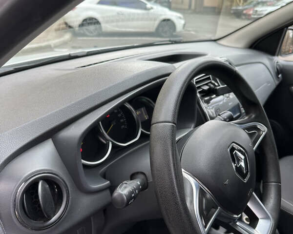 Белый Рено Сандеро, объемом двигателя 0.9 л и пробегом 102 тыс. км за 8800 $, фото 19 на Automoto.ua