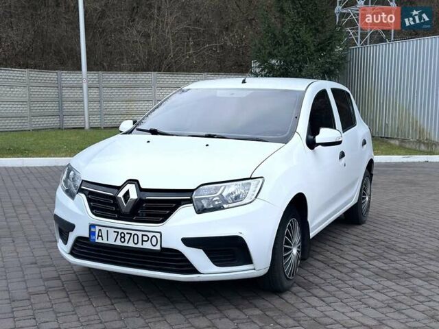 Белый Рено Сандеро, объемом двигателя 1 л и пробегом 135 тыс. км за 8000 $, фото 1 на Automoto.ua