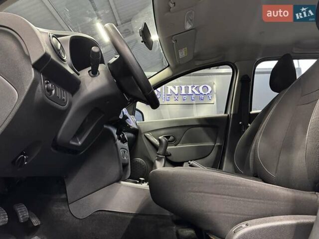 Белый Рено Сандеро, объемом двигателя 1.5 л и пробегом 73 тыс. км за 8500 $, фото 28 на Automoto.ua