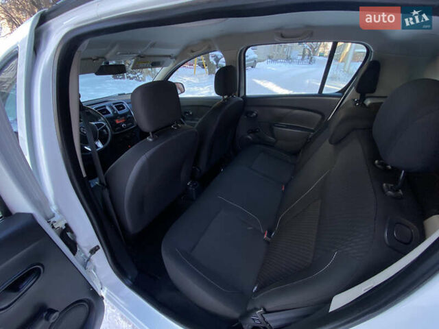 Белый Рено Сандеро, объемом двигателя 1 л и пробегом 51 тыс. км за 8800 $, фото 7 на Automoto.ua