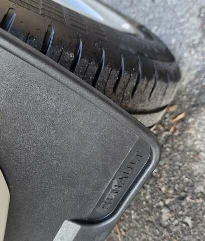 Білий Рено Сандеро, об'ємом двигуна 0.9 л та пробігом 13 тис. км за 9650 $, фото 29 на Automoto.ua