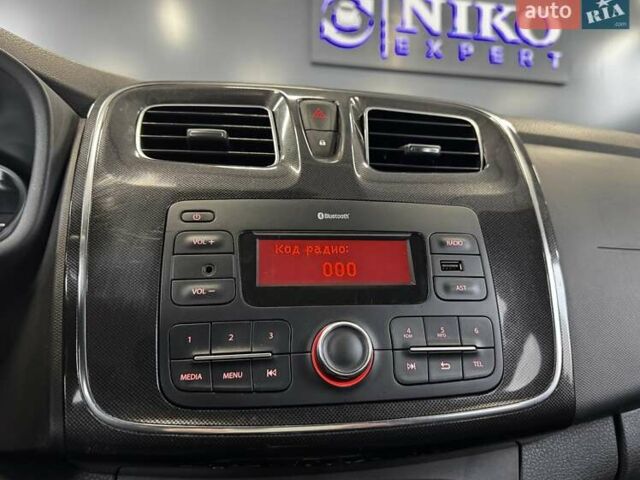 Белый Рено Сандеро, объемом двигателя 1.46 л и пробегом 76 тыс. км за 8900 $, фото 32 на Automoto.ua