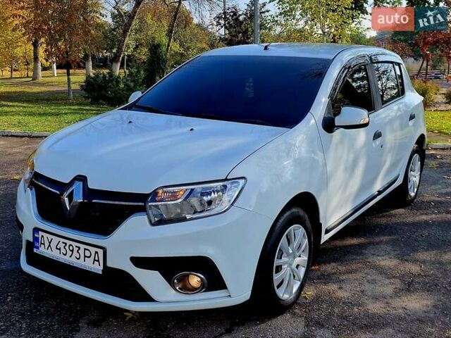 Білий Рено Сандеро, об'ємом двигуна 0.9 л та пробігом 13 тис. км за 9650 $, фото 3 на Automoto.ua