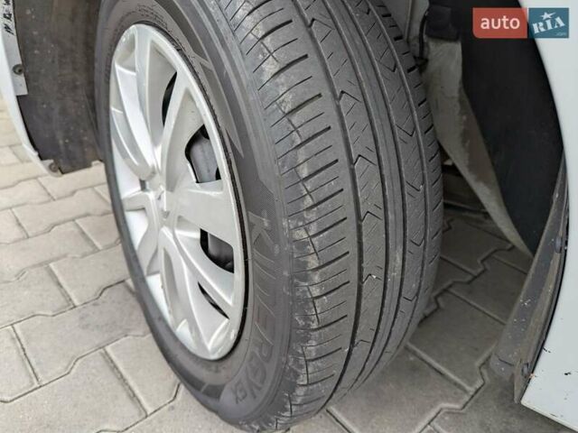 Рено Сандеро 2019 в Виннице на Automoto.ua Белый Рено Сандеро, объемом двигателя 1.46 л и пробегом 137 тыс. км за 8890 $, фото 35 на Automoto.ua