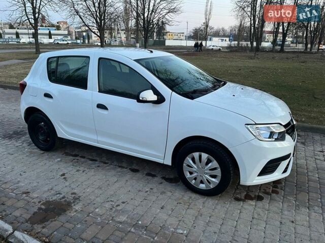 Белый Рено Сандеро, объемом двигателя 1.46 л и пробегом 136 тыс. км за 6800 $, фото 2 на Automoto.ua