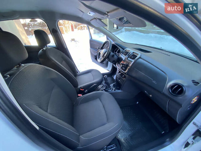 Белый Рено Сандеро, объемом двигателя 1 л и пробегом 51 тыс. км за 8800 $, фото 11 на Automoto.ua