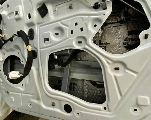 Белый Рено Сандеро, объемом двигателя 1 л и пробегом 60 тыс. км за 8200 $, фото 11 на Automoto.ua