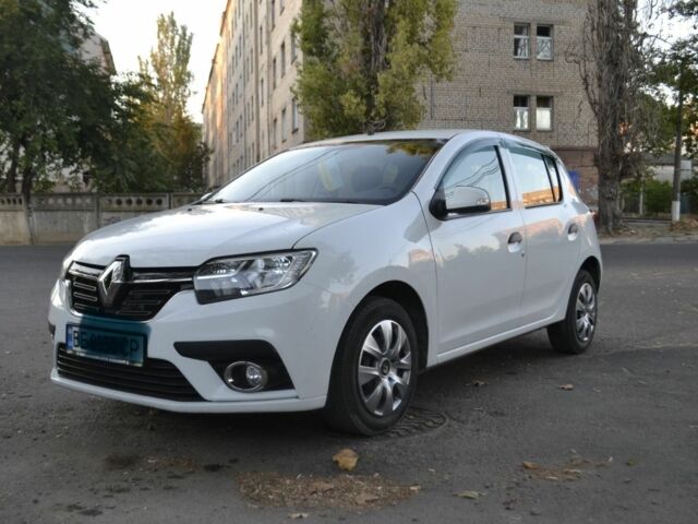 Белый Рено Сандеро, объемом двигателя 1 л и пробегом 136 тыс. км за 8000 $, фото 9 на Automoto.ua