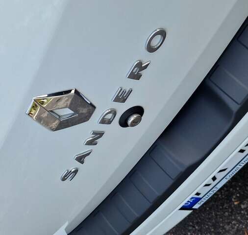 Білий Рено Сандеро, об'ємом двигуна 0.9 л та пробігом 13 тис. км за 9650 $, фото 20 на Automoto.ua