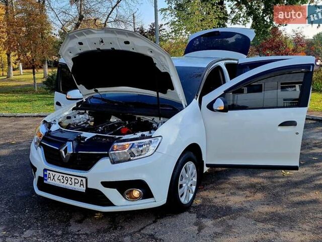 Білий Рено Сандеро, об'ємом двигуна 0.9 л та пробігом 13 тис. км за 9650 $, фото 46 на Automoto.ua