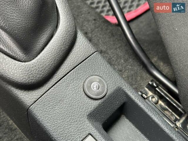 Белый Рено Сандеро, объемом двигателя 1 л и пробегом 168 тыс. км за 6290 $, фото 18 на Automoto.ua